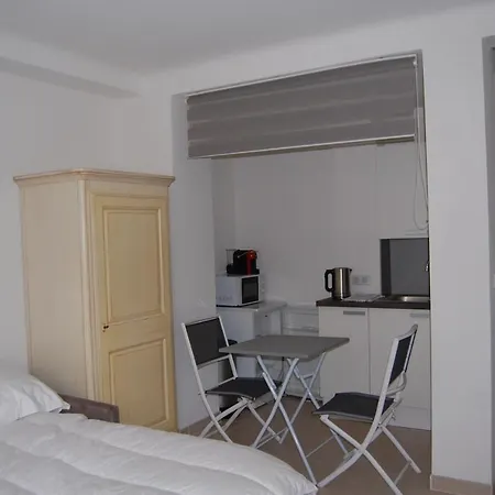 Studio, Le Pasteur, , Quartier Du Carlton , Rue Pasteur Апартаменты
